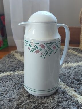 Corning Thermique Rosemarie 90s White Floral Thermal Carafe Insulated